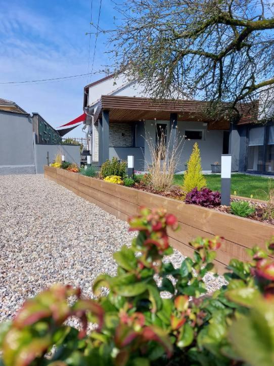 Gite Au Pommier Fleuri Et Son "Appart" Independant Drusenheim Exterior foto